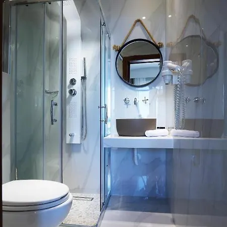 Menel The Tree House- Adults Only ホテル 2*