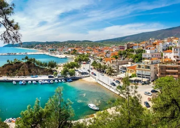 Menel The Tree House- Adults Only מלון