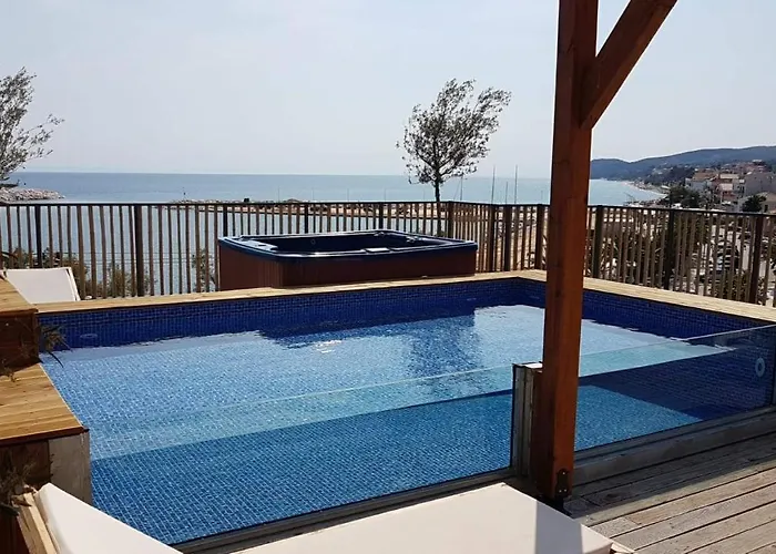 Menel The Tree House- Adults Only 2*