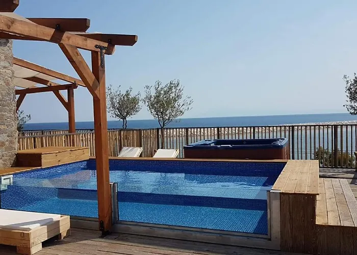 מלון Menel The Tree House- Adults Only 2*