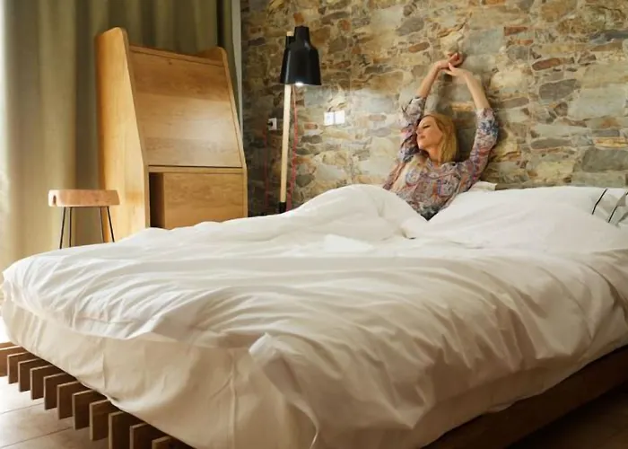 מלון Menel The Tree House- Adults Only לימנריה