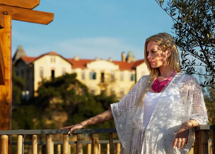 מלון Menel The Tree House- Adults Only לימנריה