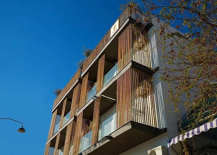 מלון Menel The Tree House- Adults Only לימנריה